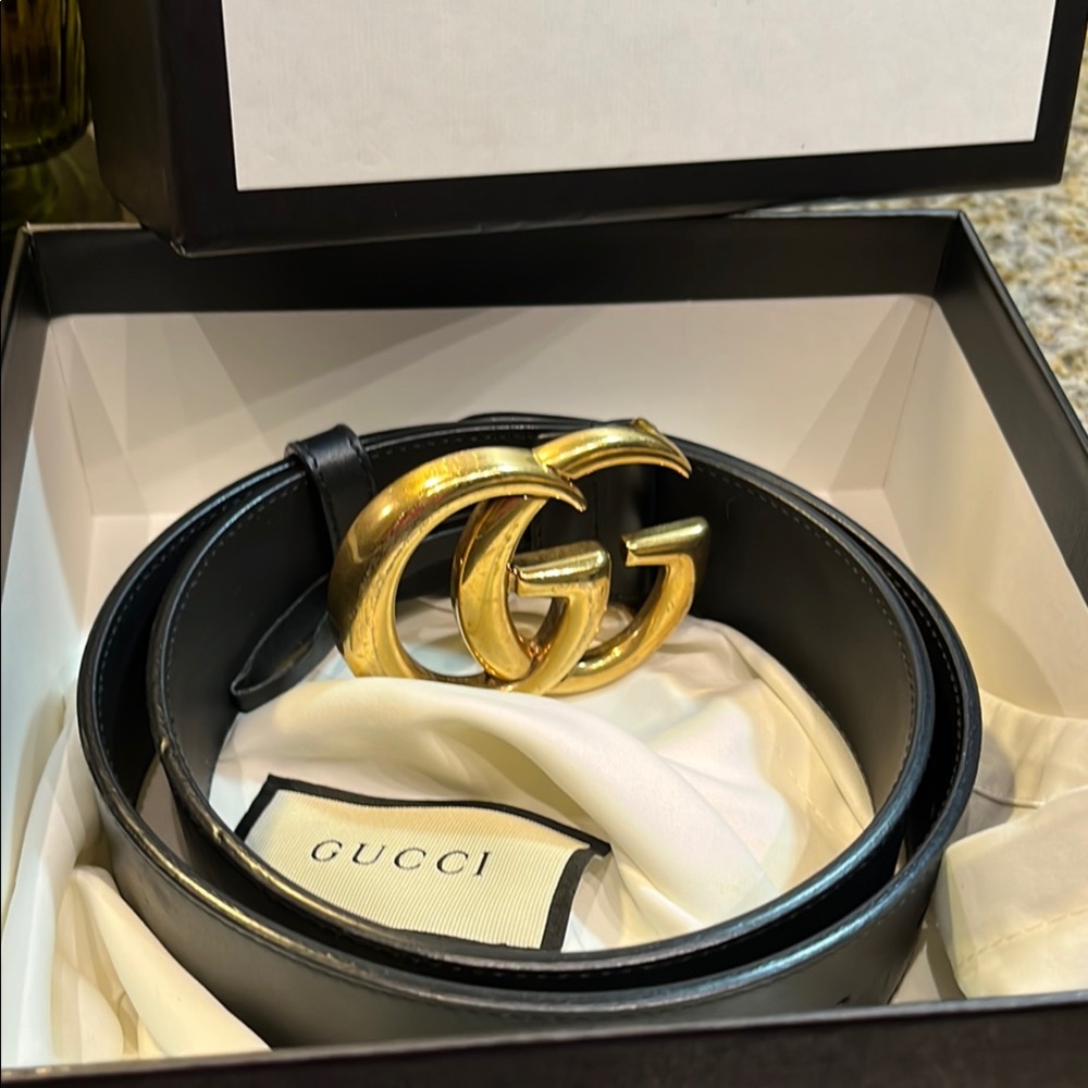 Gucci Black Leather Belt with Gold GG Buckle